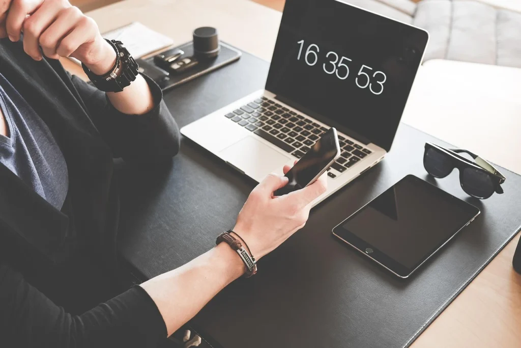 Nebenbei online Geld verdienen